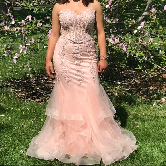 Beautiful dusty pink mermaid style, full bottom prom dress. - Picture 4 of 16